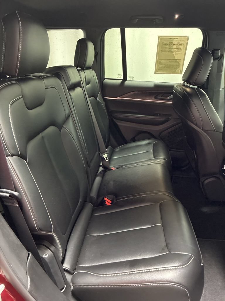 Used 2024 Jeep Grand Cherokee Limited AWD/4WD image 26