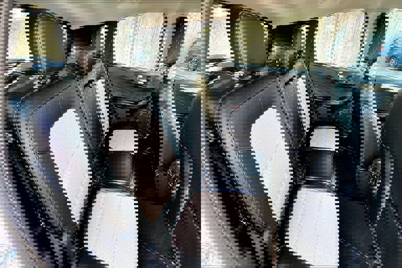 Certified 2022 Ford Escape Titanium w/ Titanium Elite Package AWD/4WD image 20