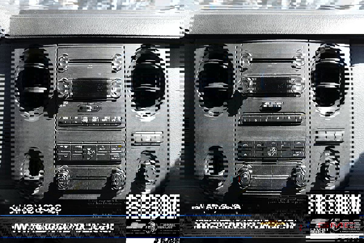 Used 2015 Ford F550 4x4 Regular Cab Super Duty image 15