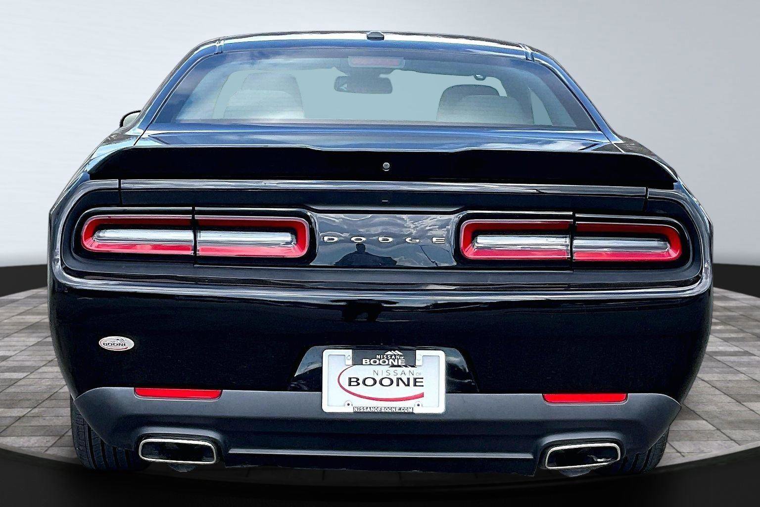 Used 2021 Dodge Challenger SXT RWD image 5