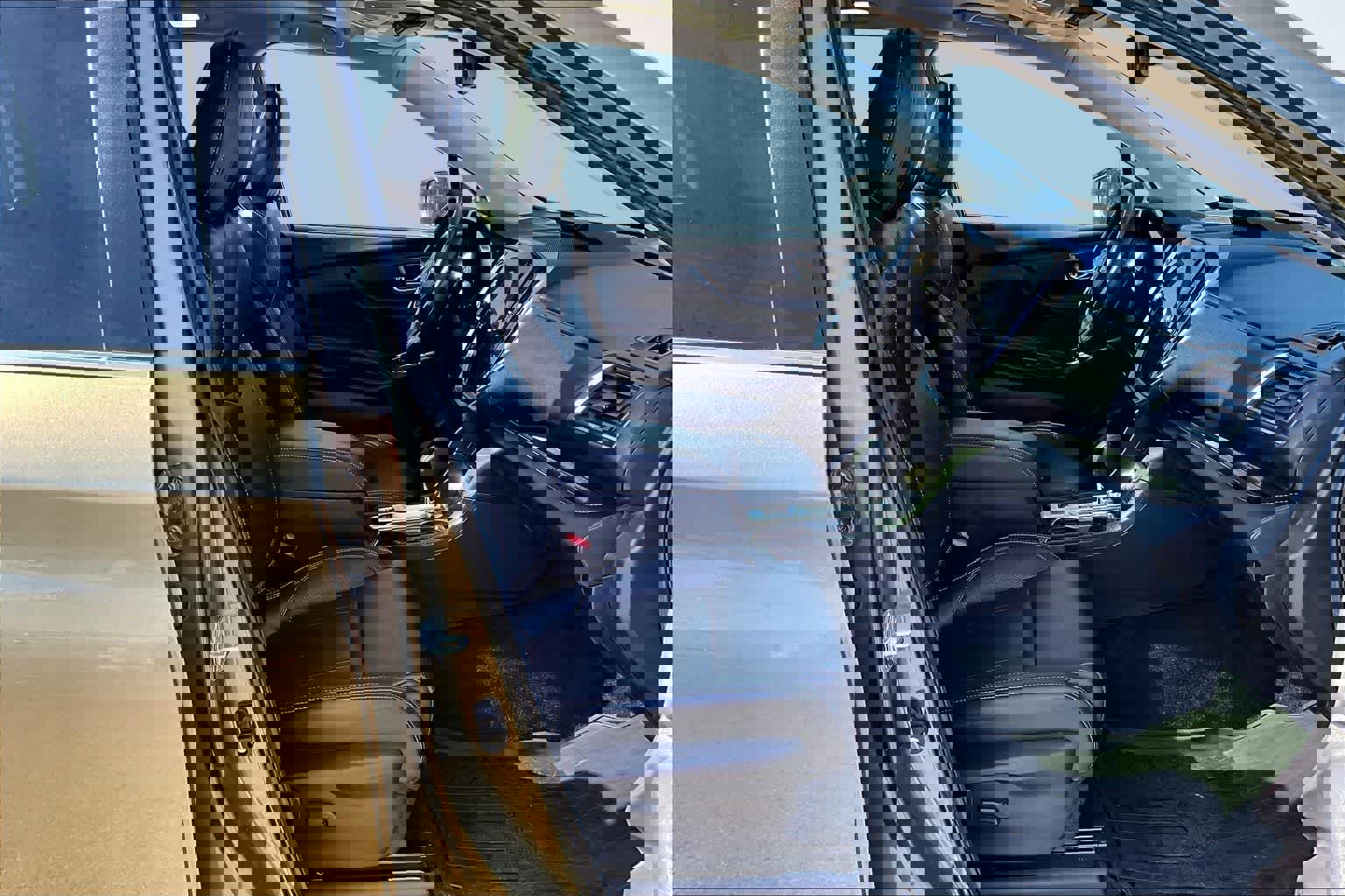 Used 2024 Subaru Ascent Limited w/ Technology Package image 14