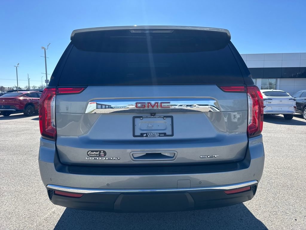 Used 2023 GMC Yukon SLT w/ SLT Premium Package image 5