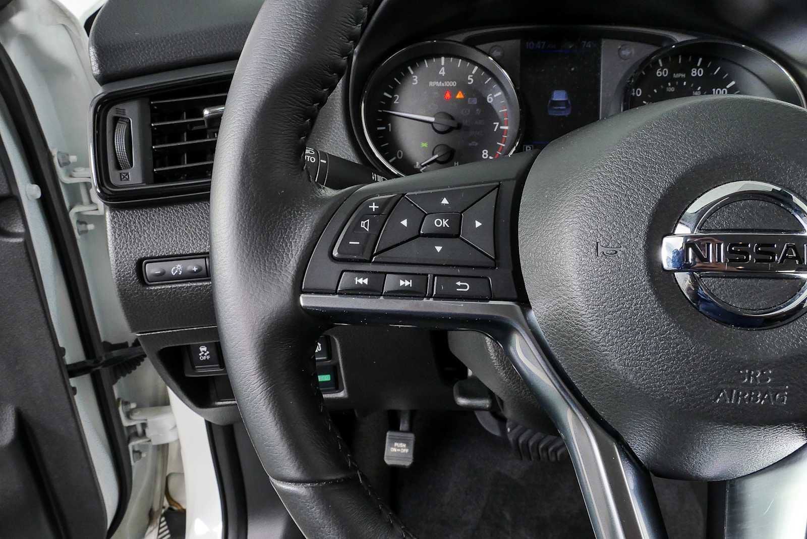 Used 2020 Nissan Rogue S w/ Special Edition Package FWD image 9