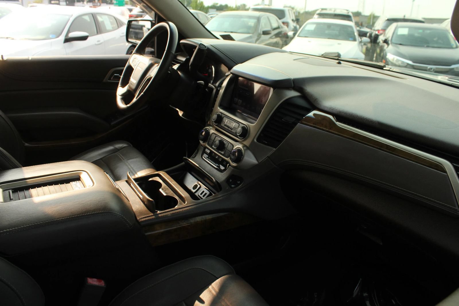 Used 2016 GMC Yukon XL Denali w/ Open Road Package AWD/4WD image 27