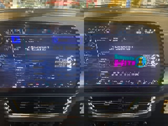 New 2025 Chevrolet Equinox EV LT image 8