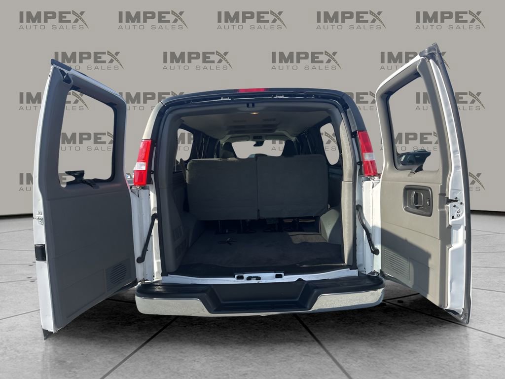 Used 2020 Chevrolet Express 3500 LT w/ LT Preferred Equipment Group image 24