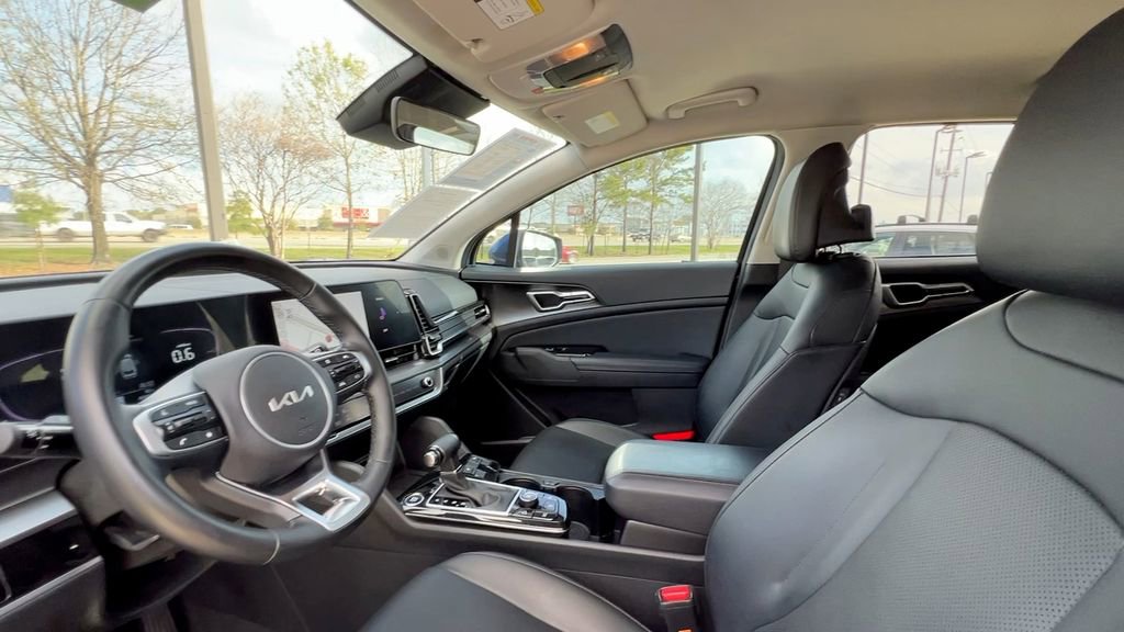Used 2023 Kia Sportage EX image 32