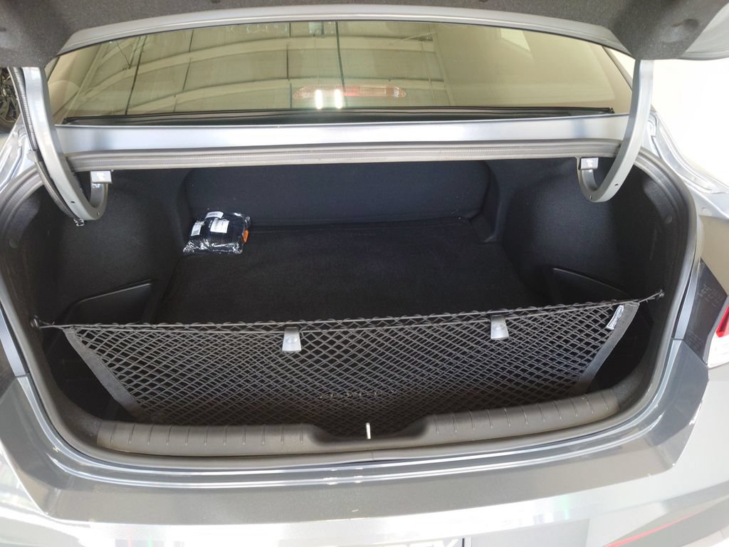 Used 2026 Hyundai Elantra Sport FWD image 23