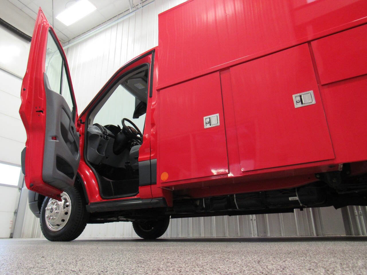 Used 2018 Ford Transit 350 138 DRW w/ Interior Upgrade Package image 33