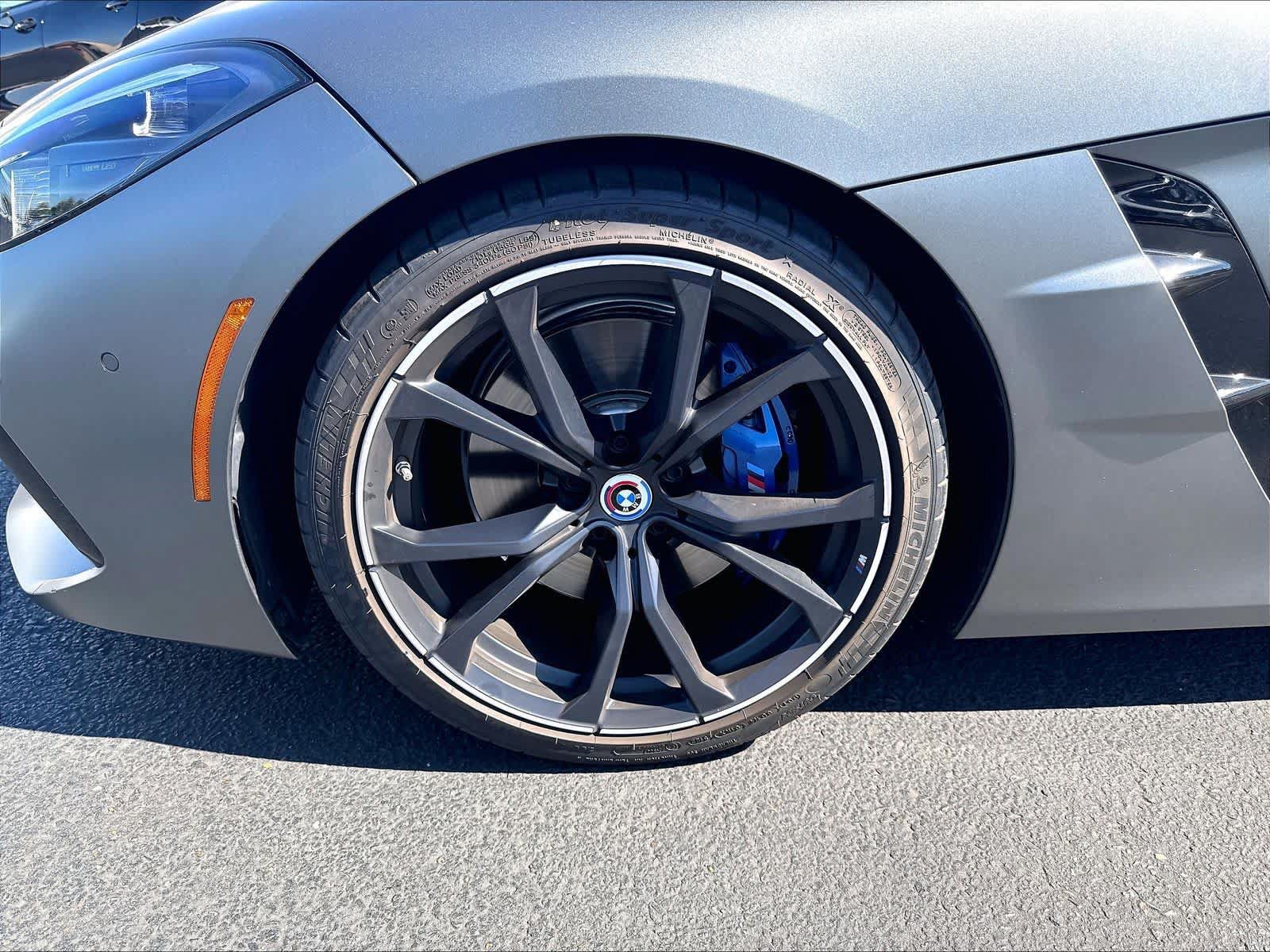 Used 2023 BMW Z4 M40i w/ Premium Package RWD image 32