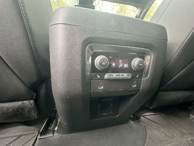 Used 2023 Chevrolet Tahoe LT AWD/4WD image 31