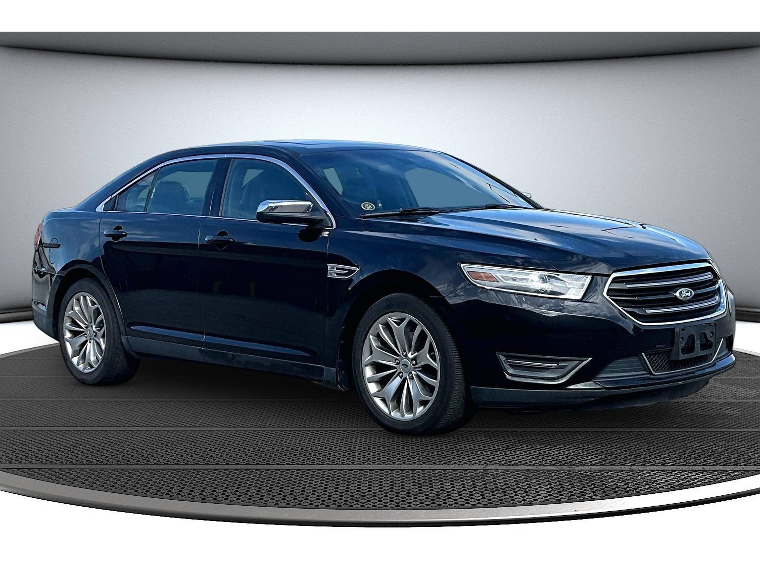 Used 2013 Ford Taurus Limited FWD image 14