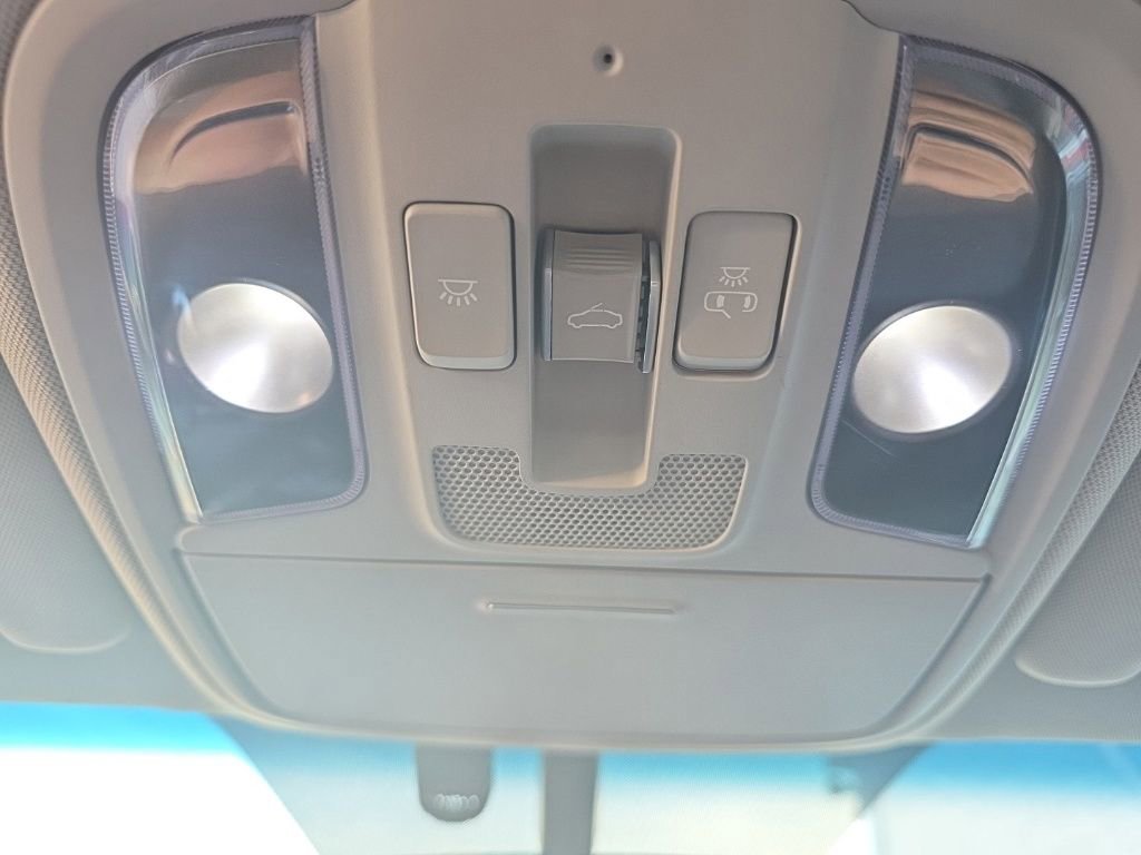 Used 2018 Kia Optima SX image 34