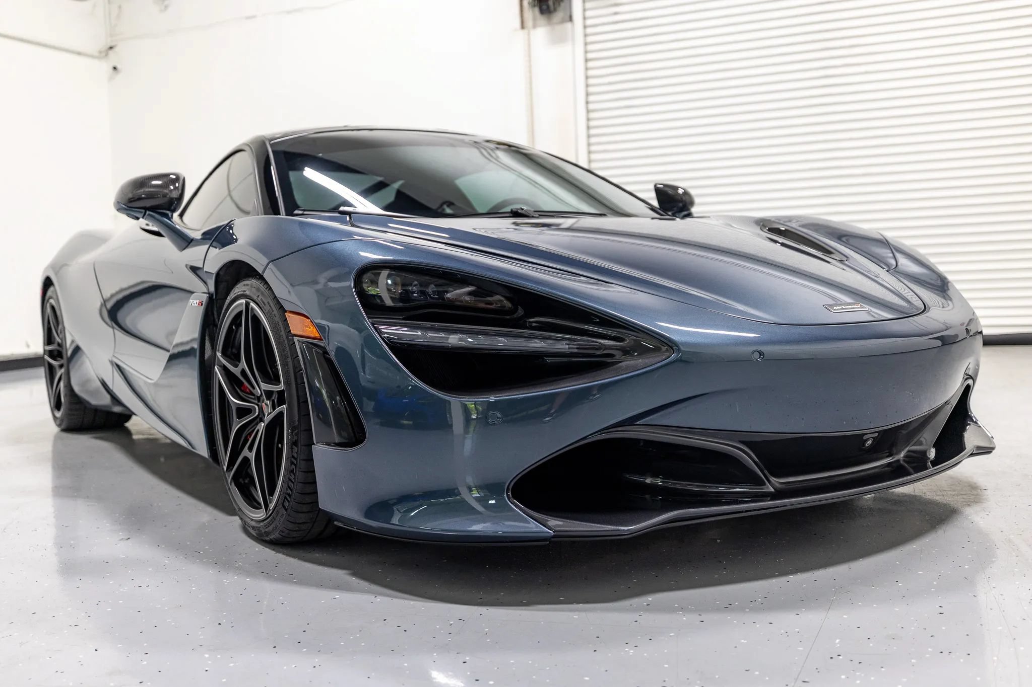 Used 2018 McLaren 720S Performance RWD image 34