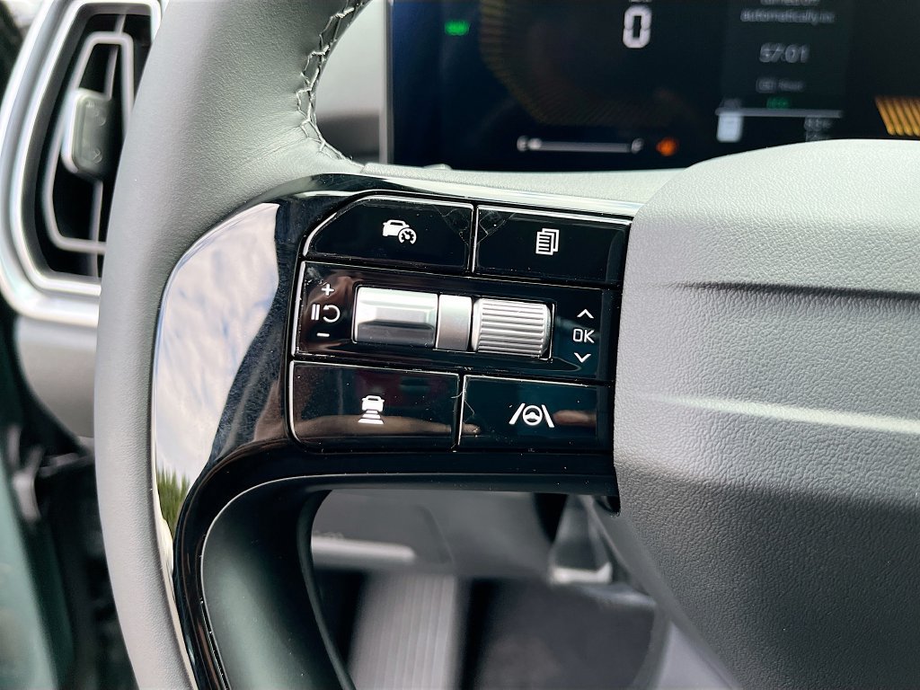 New 2026 Kia Sorento EX w/ EX Premium Package FWD image 18