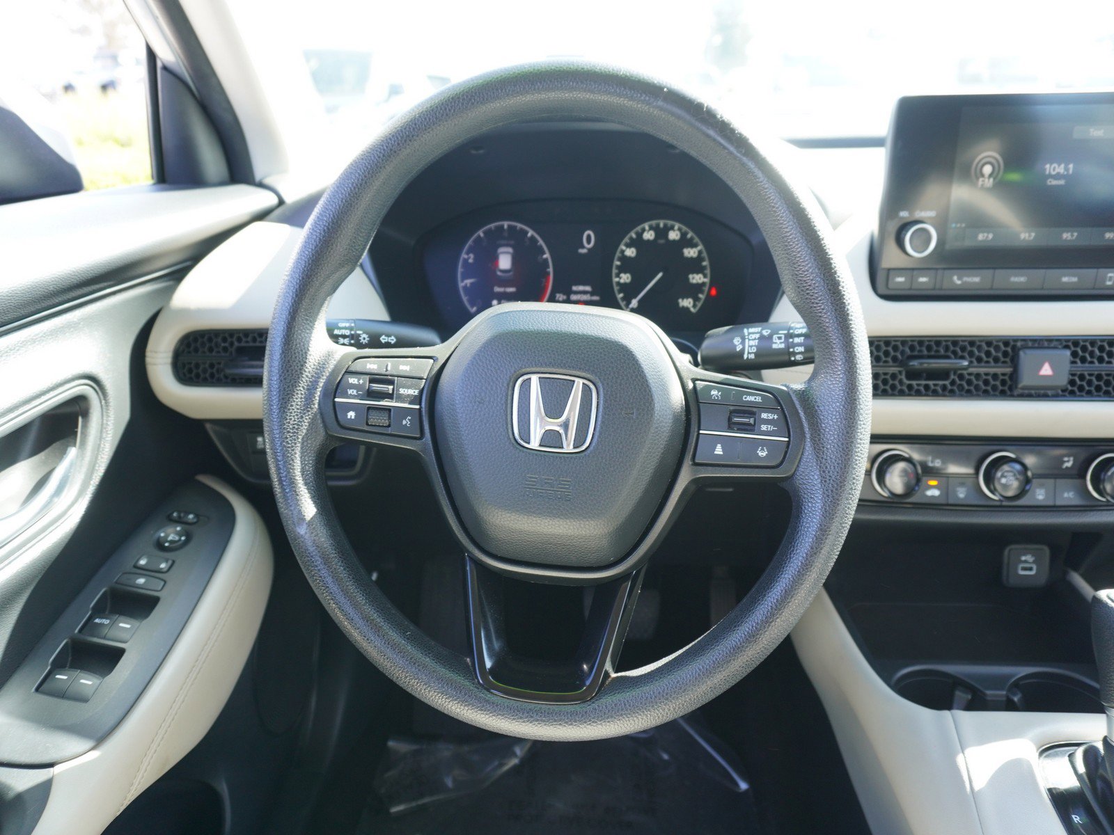 Used 2023 Honda HR-V LX image 15