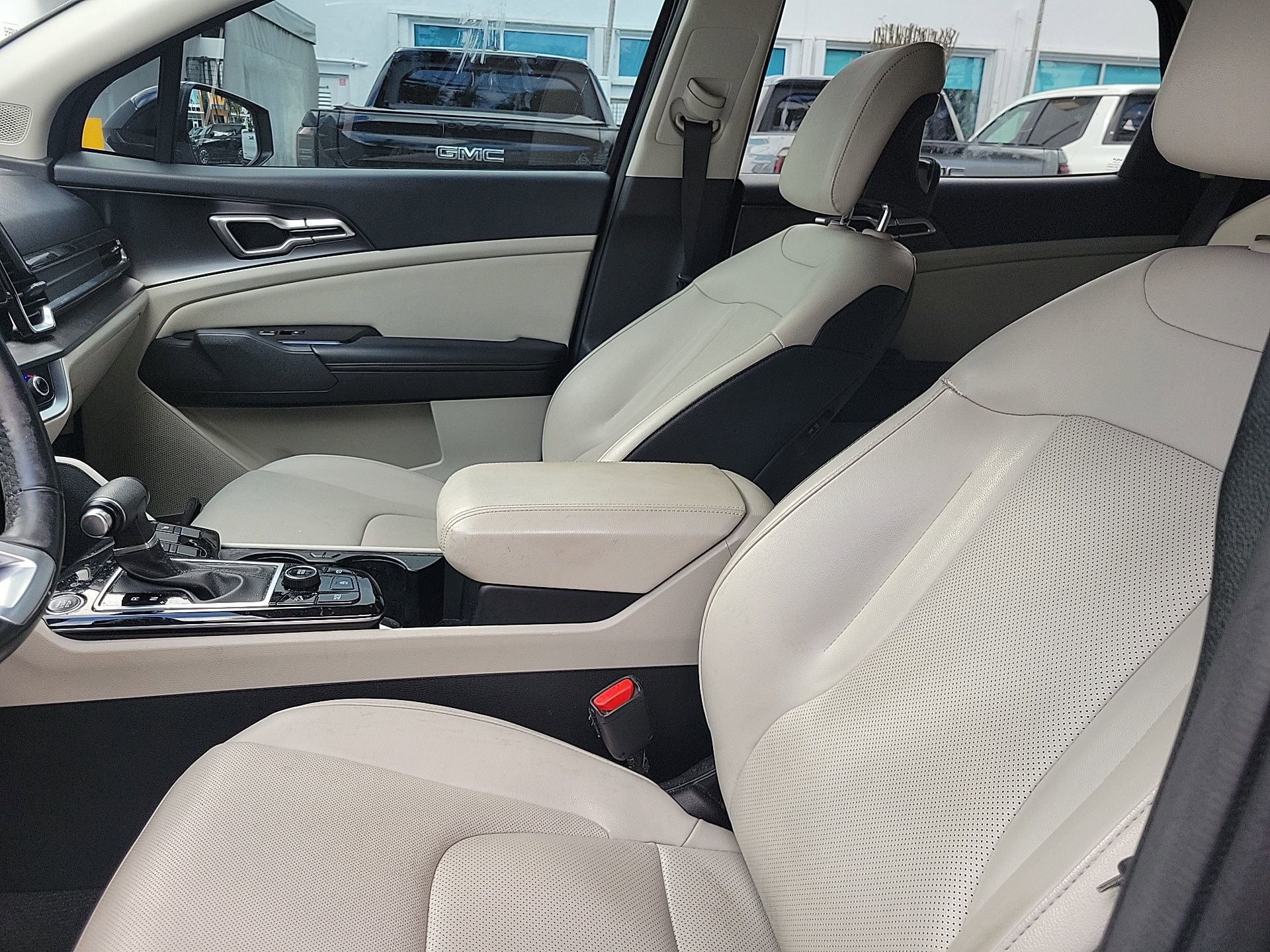 Used 2023 Kia Sportage EX image 22