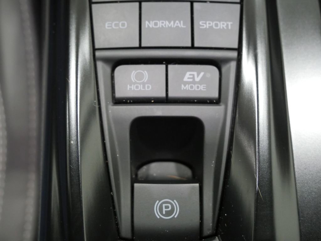 Used 2025 Toyota Camry SE w/ Multimedia Upgrade Package AWD/4WD image 20