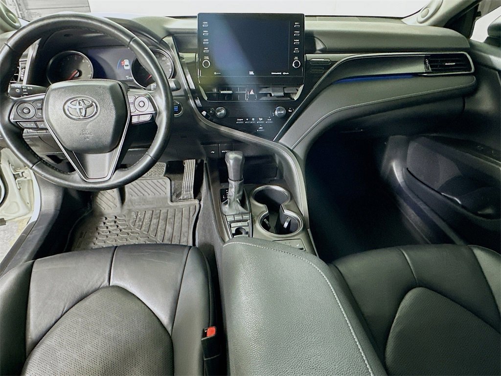 Used 2021 Toyota Camry XSE w/ Navigation Package image 16