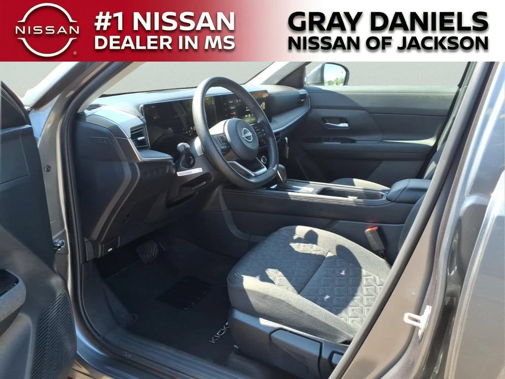Certified 2025 Nissan Kicks SV AWD/4WD image 25
