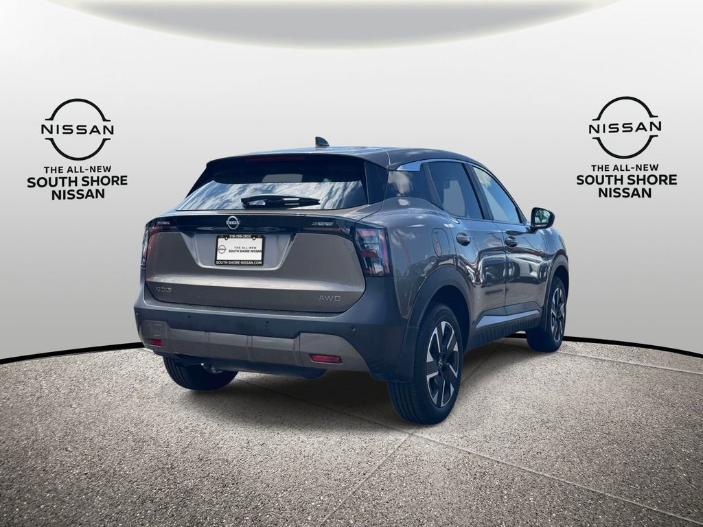Used 2025 Nissan Kicks SV AWD/4WD image 5