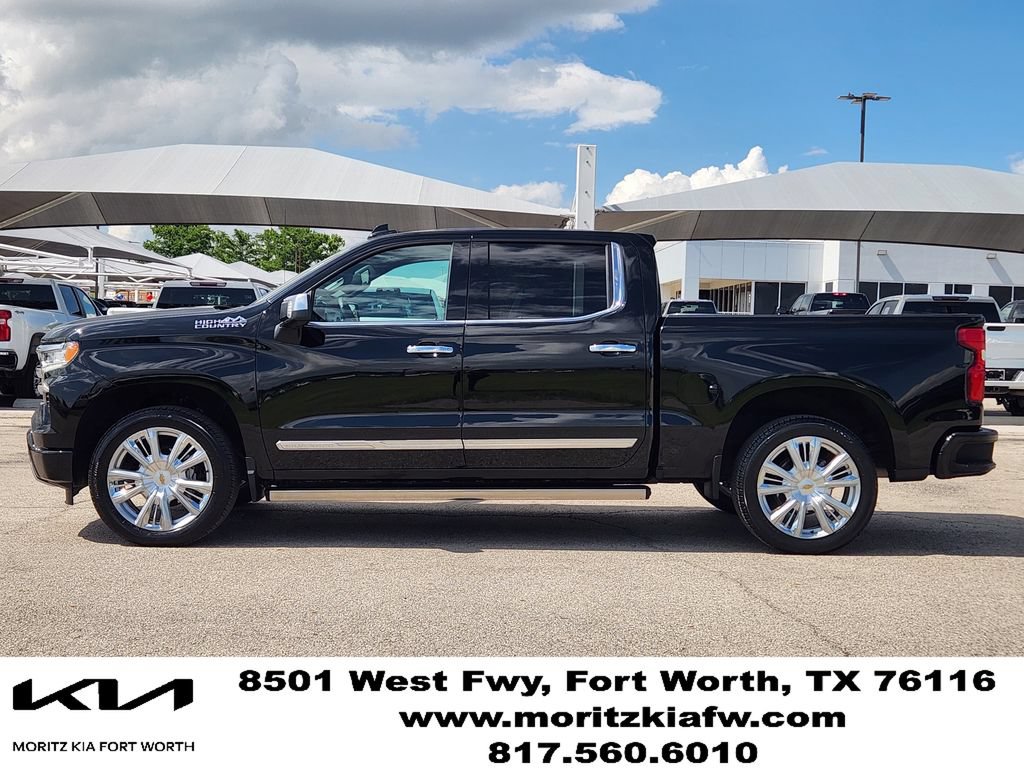 Used 2025 Chevrolet Silverado 1500 High Country w/ High Country Premium Package AWD/4WD image 4