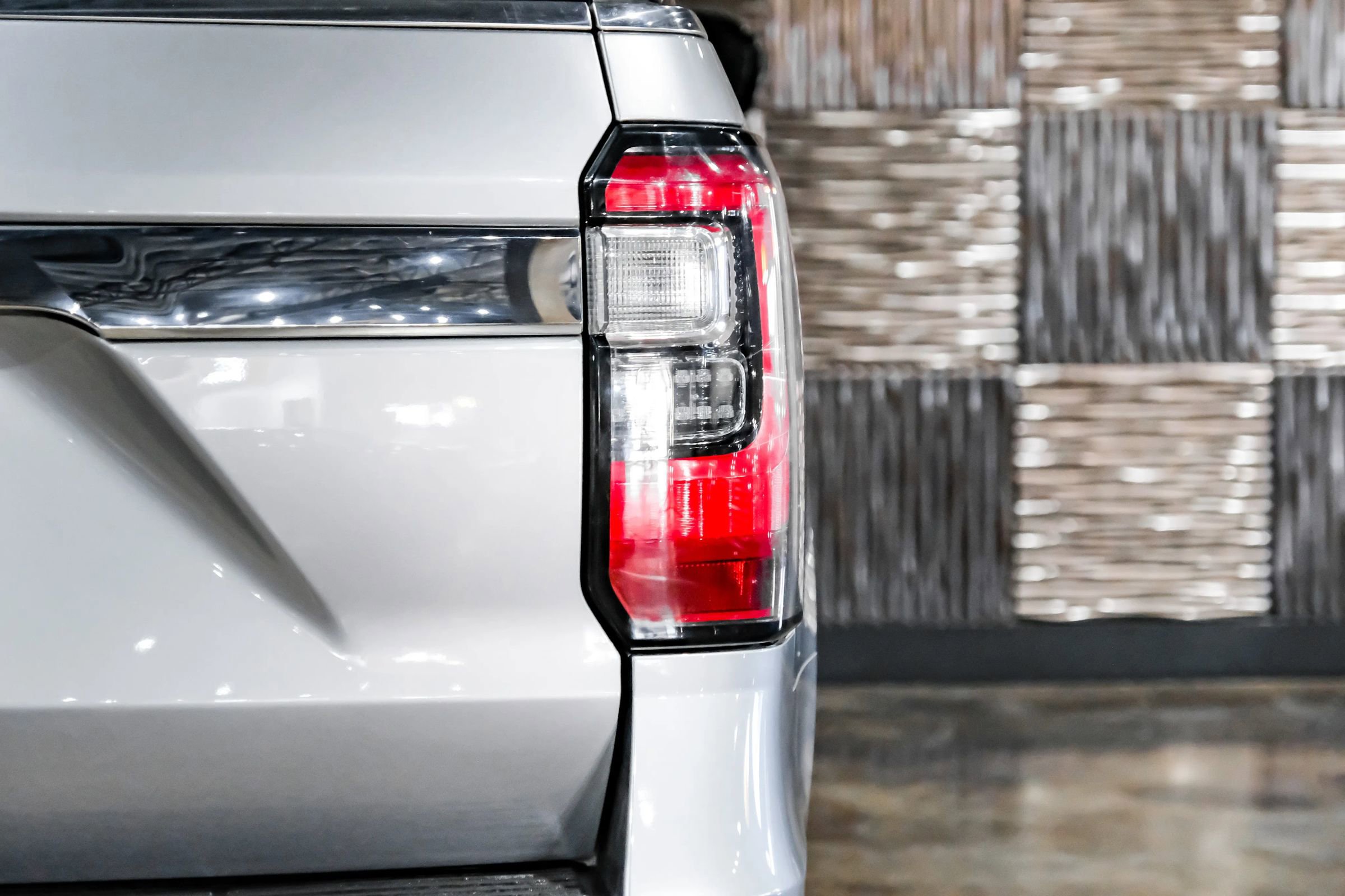 Used 2021 Ford Expedition Limited image 43