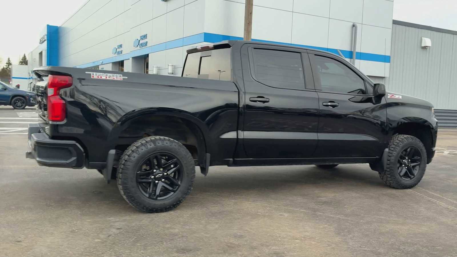 Certified 2020 Chevrolet Silverado 1500 LT Trail Boss image 2