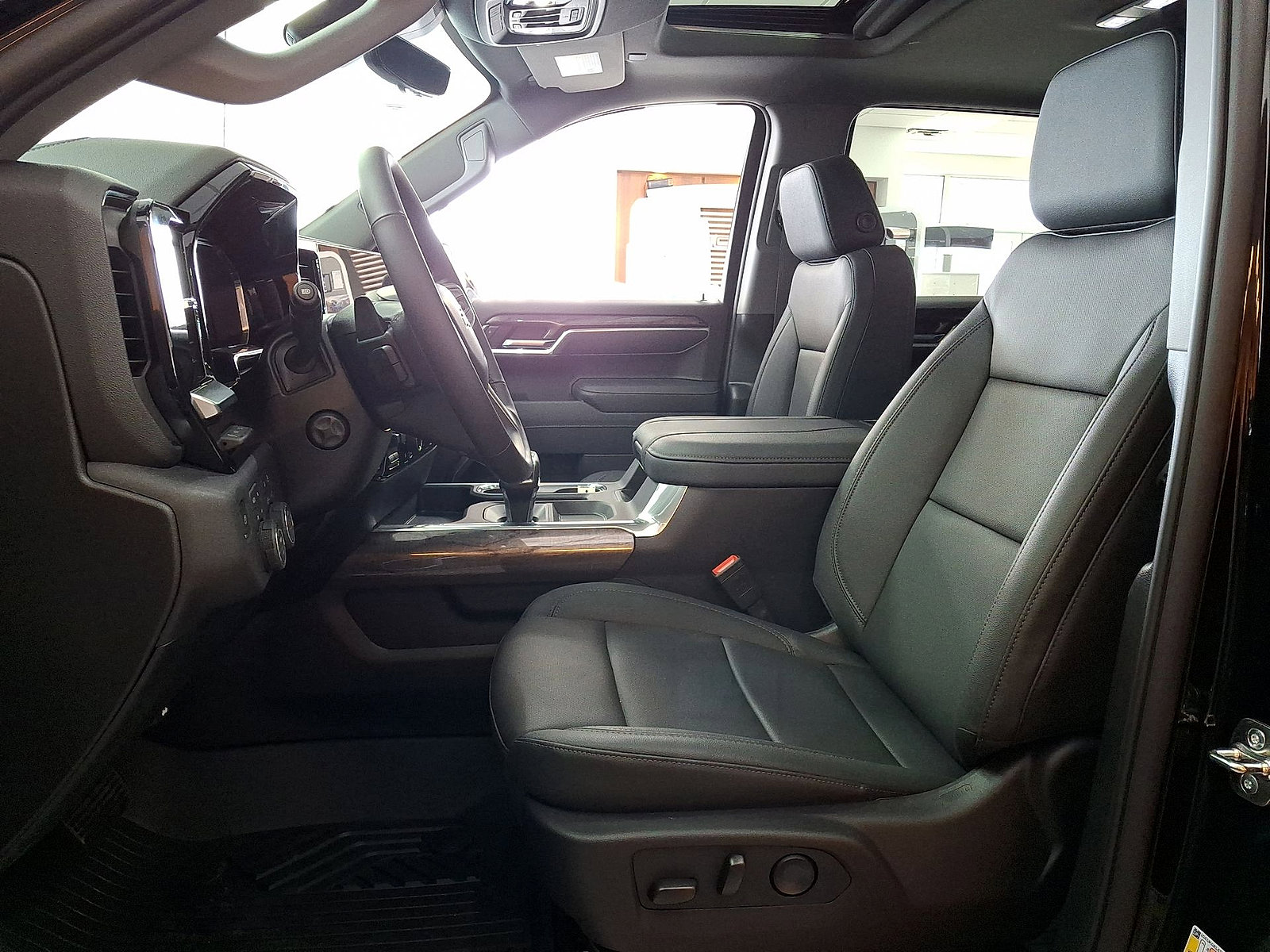 New 2026 Chevrolet Silverado 1500 LTZ AWD/4WD image 14