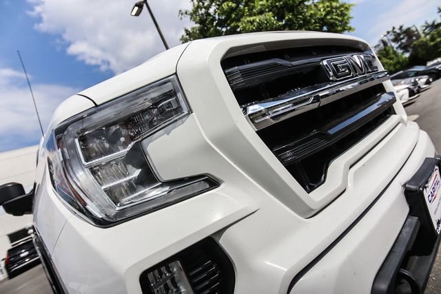 Used 2020 GMC Sierra 1500 Elevation w/ Elevation Value Package AWD/4WD image 11