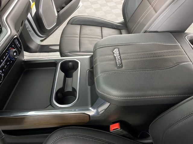 Used 2024 Chevrolet Silverado 2500 High Country w/ High Country Premium Package image 27