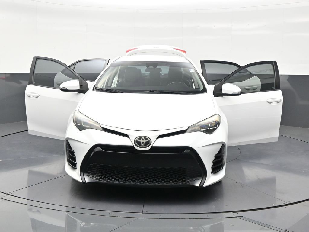 Used 2017 Toyota Corolla FWD image 31