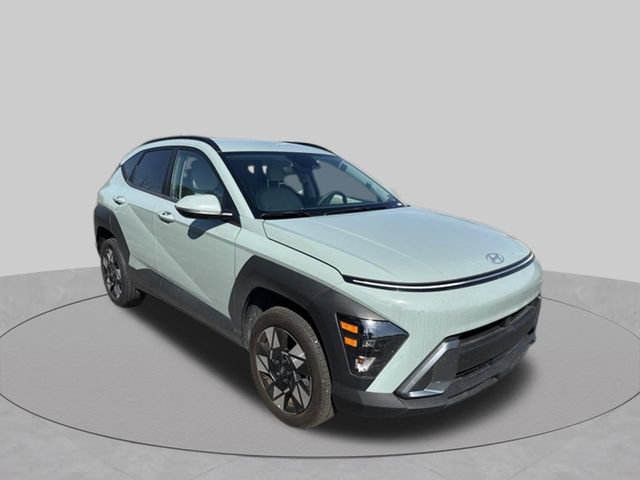 Used 2025 Hyundai Kona SEL AWD/4WD image 3