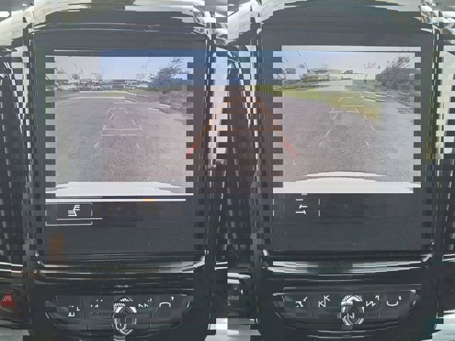 Used 2023 Chevrolet Traverse LT image 18