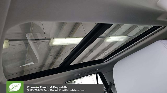 Used 2025 Ford Expedition Platinum image 17