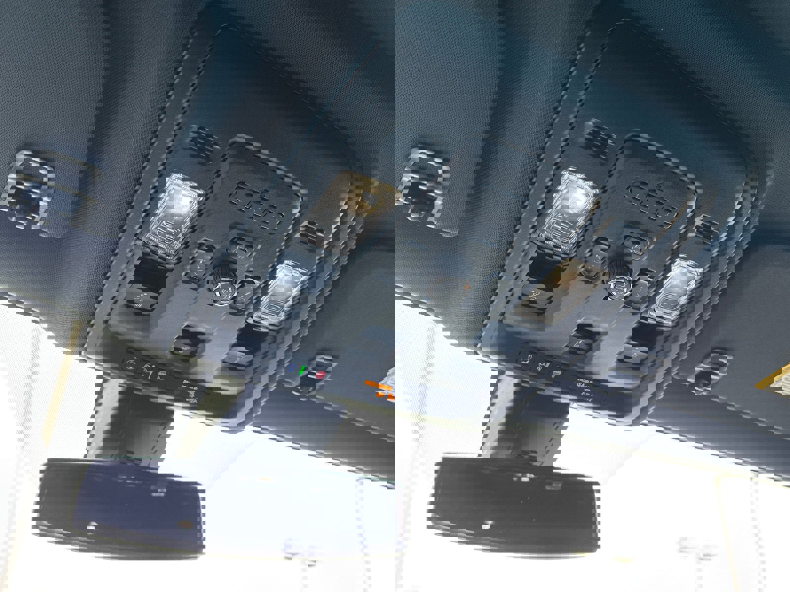 Certified 2021 GMC Yukon SLT w/ SLT Luxury Plus Package image 29