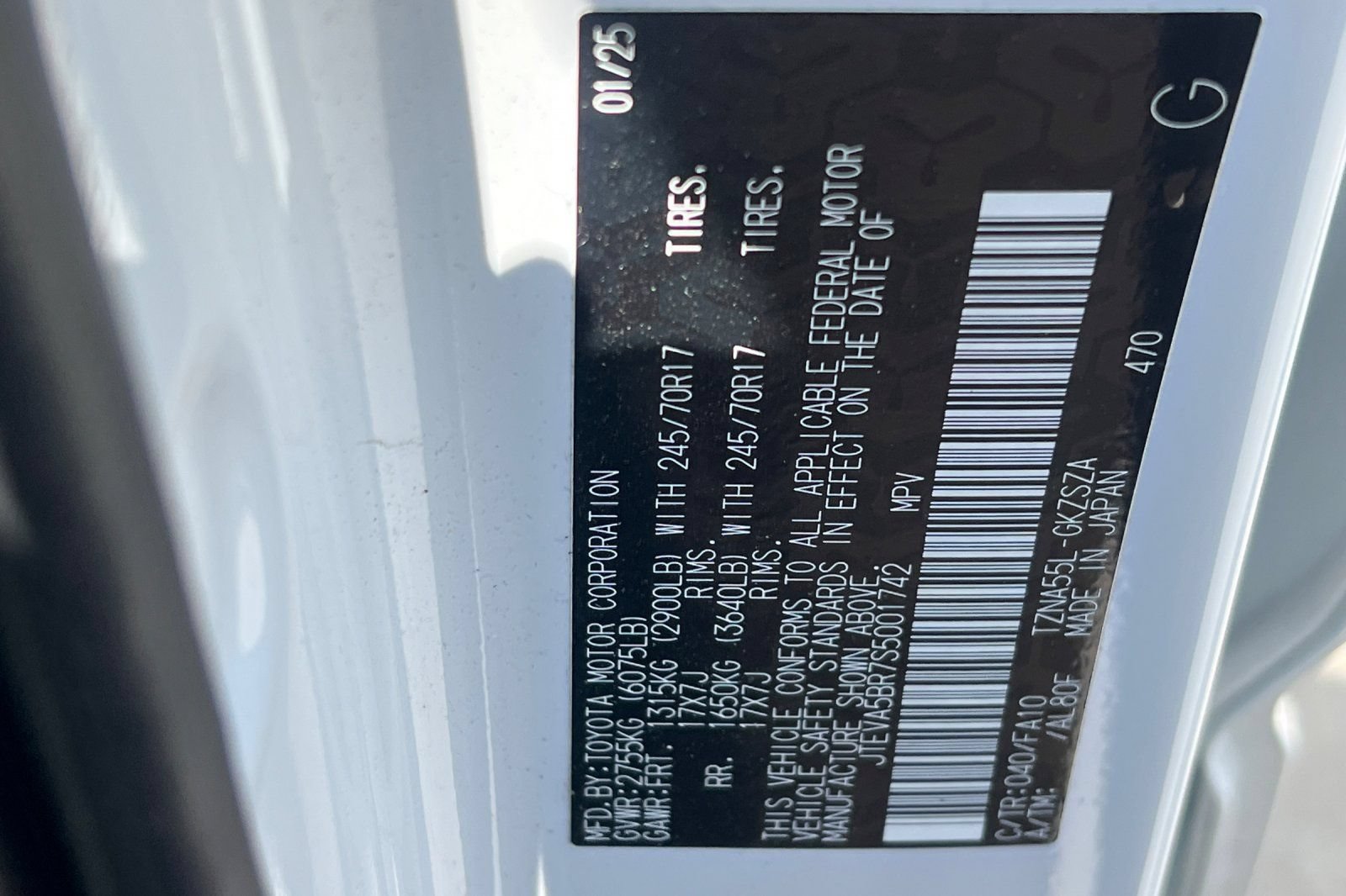 Certified 2025 Toyota 4Runner SR5 AWD/4WD image 25