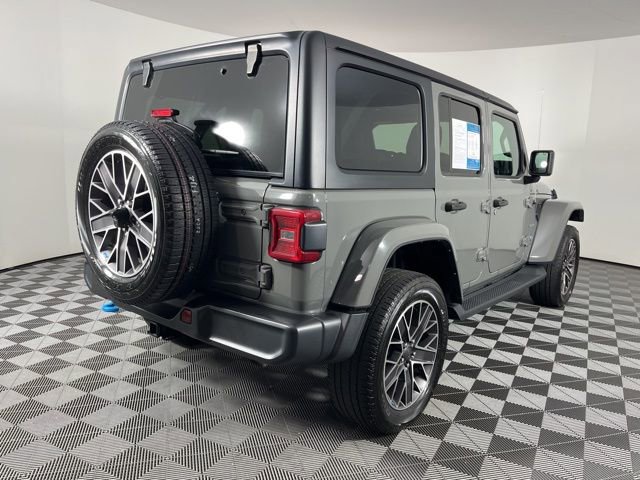 Used 2023 Jeep Wrangler Unlimited Sahara w/ Cold Weather Group image 10