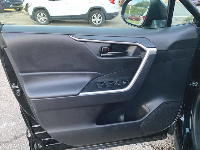 Used 2025 Toyota RAV4 LE FWD image 20