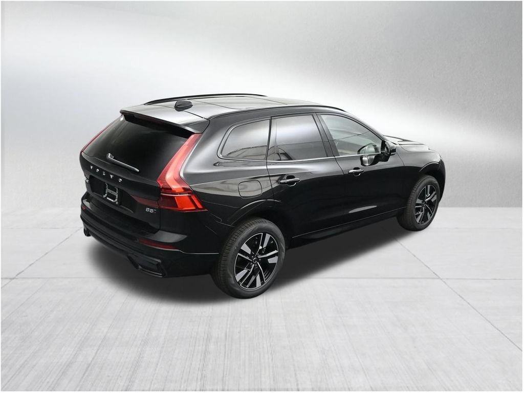 New 2026 Volvo XC60 B5 Plus AWD/4WD image 17