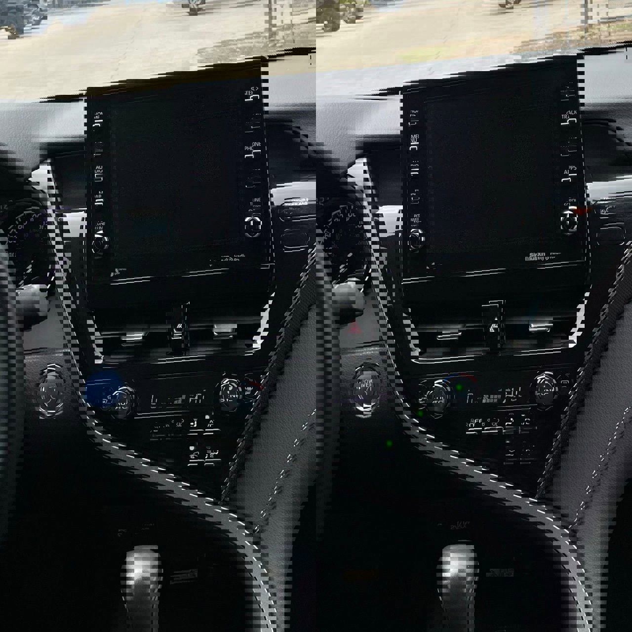 Used 2022 Toyota Camry XSE w/ Cold Weather Package image 18