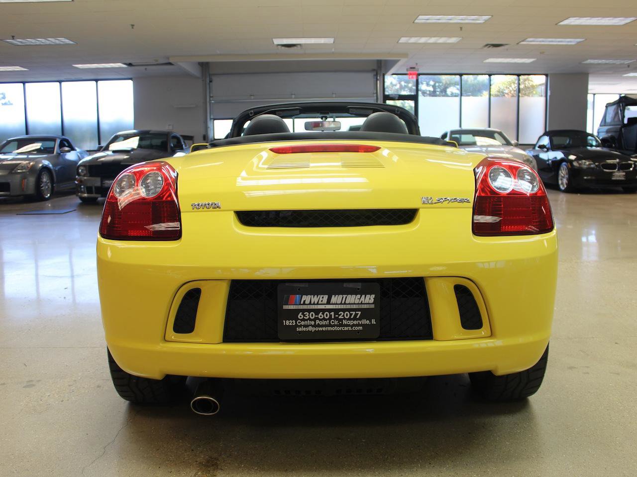 Used 2004 Toyota MR2 RWD image 21