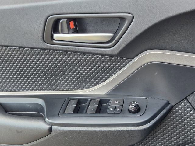 Used 2021 Toyota C-HR LE FWD image 26