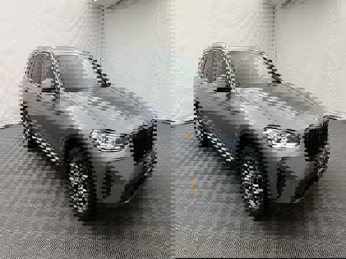 Used 2024 BMW X3 xDrive30i image 4