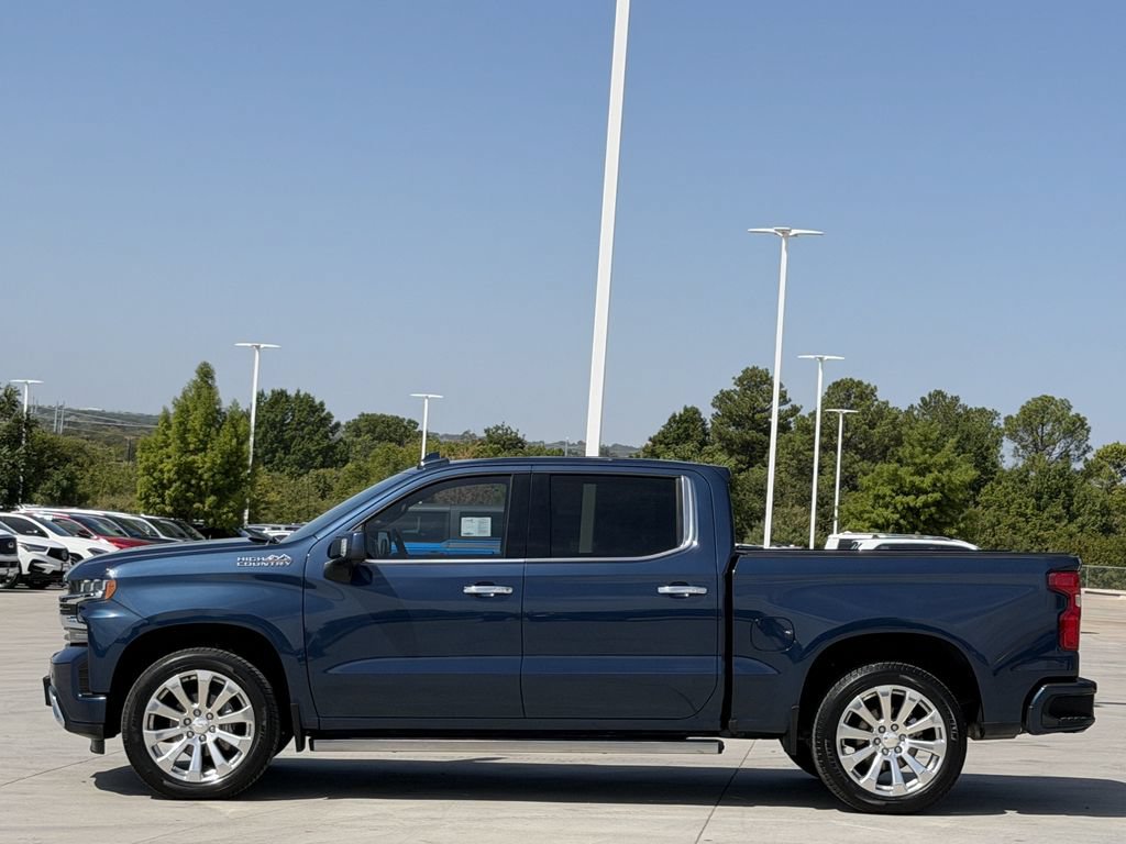 Used 2019 Chevrolet Silverado 1500 High Country w/ Technology Package AWD/4WD image 4