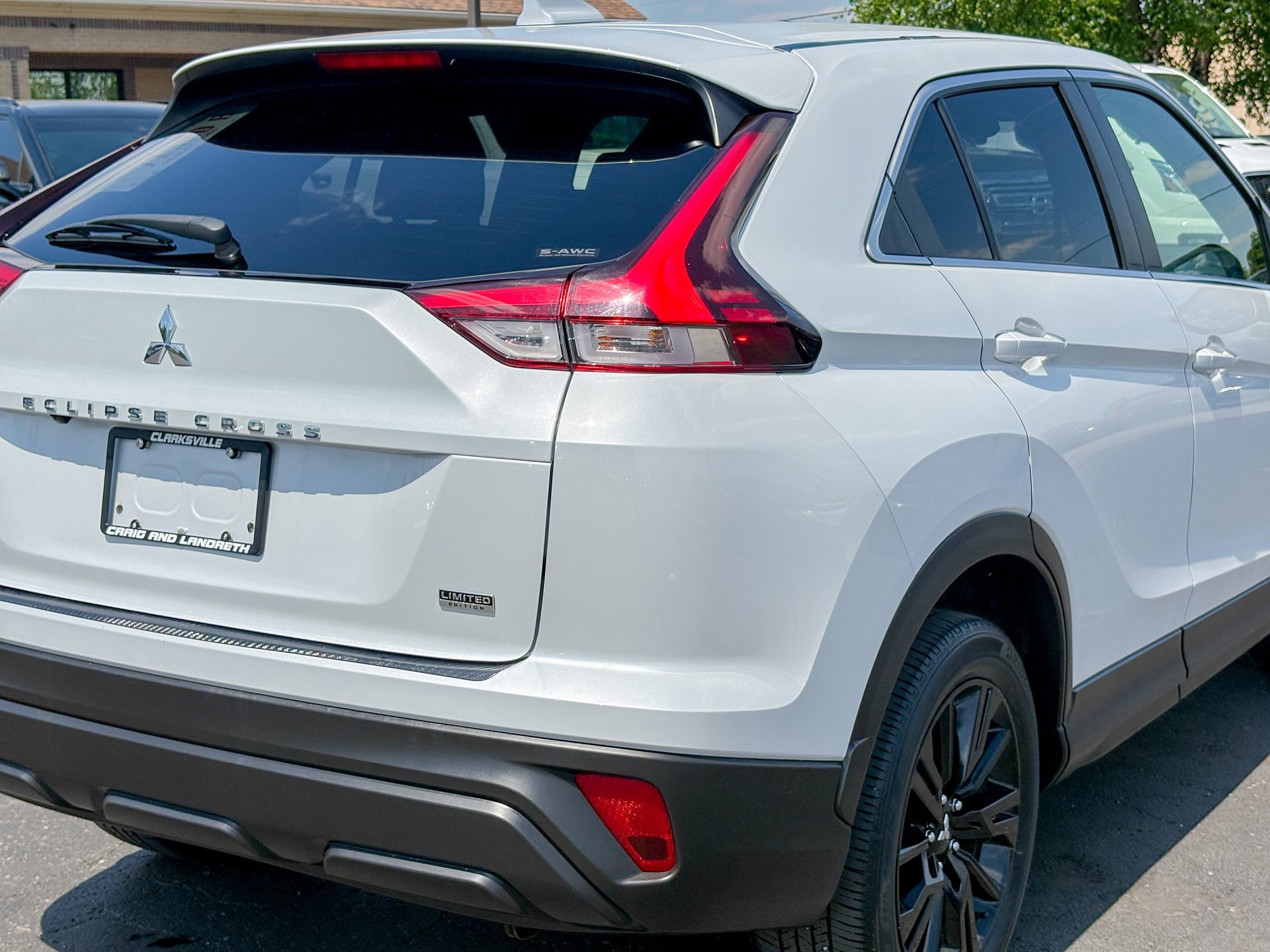 Used 2023 Mitsubishi Eclipse Cross LE AWD/4WD image 17