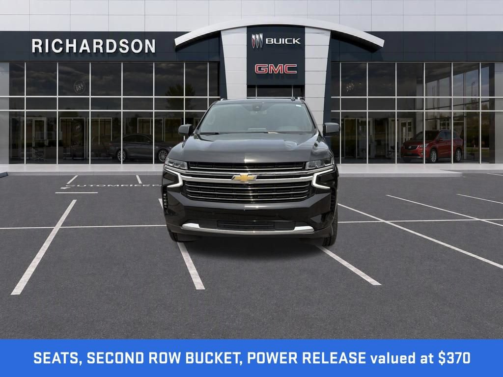 Used 2022 Chevrolet Suburban LT w/ Luxury Package AWD/4WD image 4