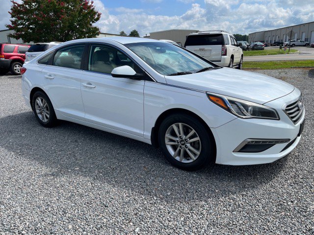 Used 2015 Hyundai Sonata SE FWD image 4