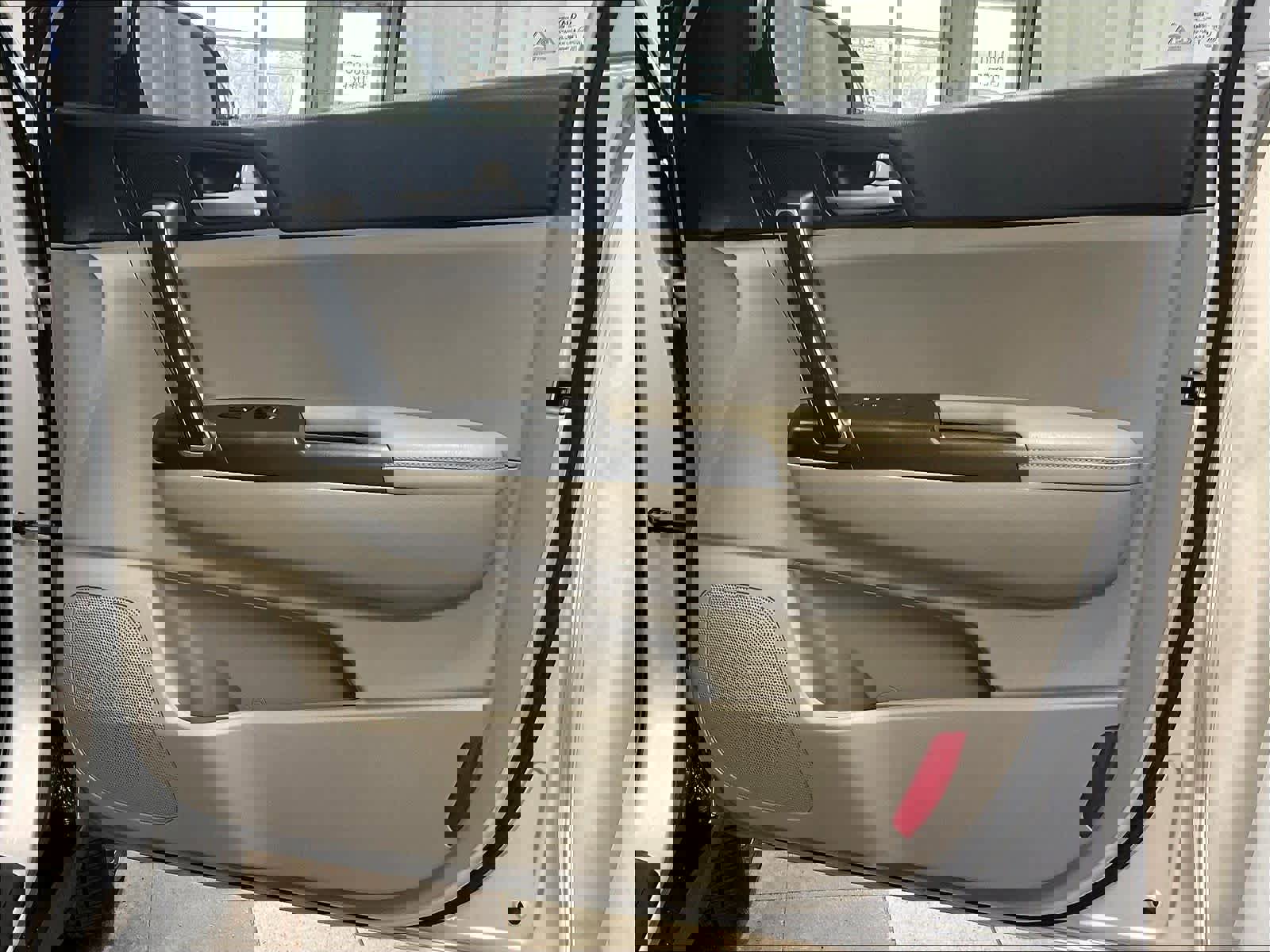 Used 2020 Kia Sportage LX image 12