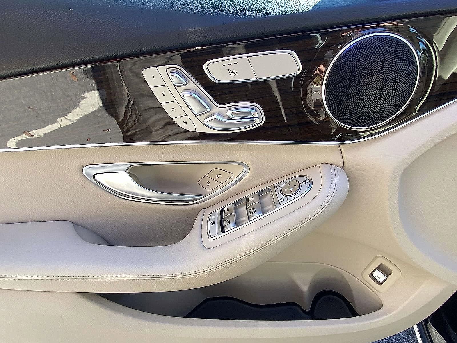 Used 2018 Mercedes-Benz C 300 4MATIC Sedan image 19